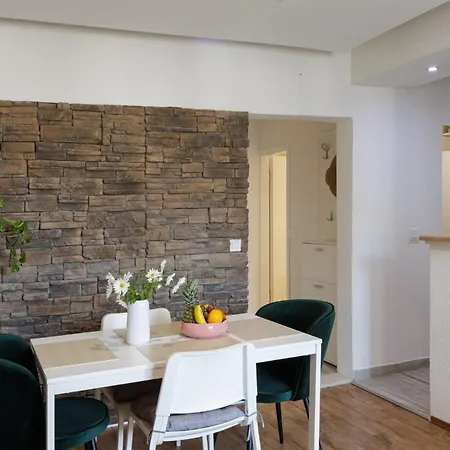 Port View Apartman